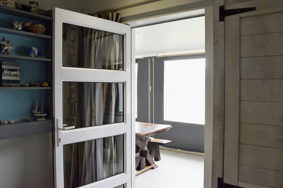 5 Bedroom Property for Sale in Struisbaai Western Cape